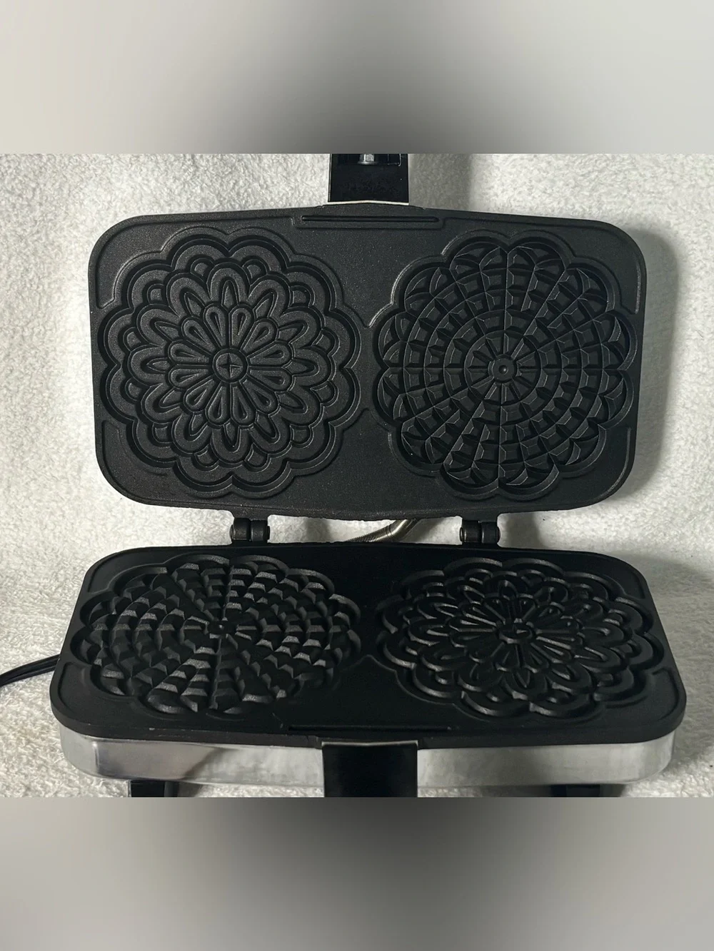 Pizzelle Maker - Silver and Black
